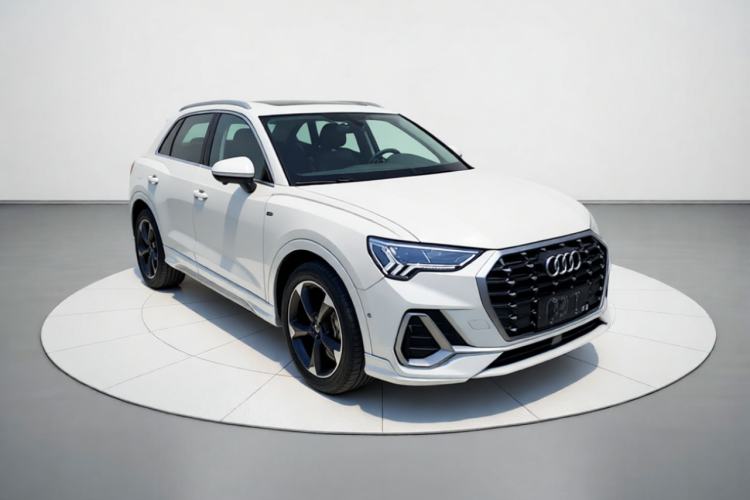 Used Audi Q3 2023 35 TFSI Fashion Dynamic Model (1.4T) Front Right 45 Deg