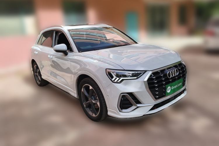 Used Audi Q3 2023 35 TFSI Fashion Dynamic Model (1.4T) Front Right 45 Deg