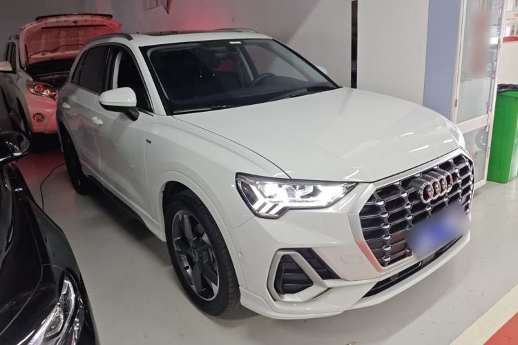 Used Audi Q3 2023 35 TFSI Fashion Dynamic Model (1.4T) Front Right 45 Deg