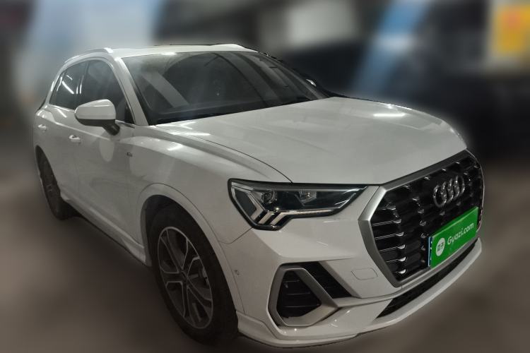 Used Audi Q3 2023 40 TFSI Fashion Dynamic Model Front Right 45 Deg
