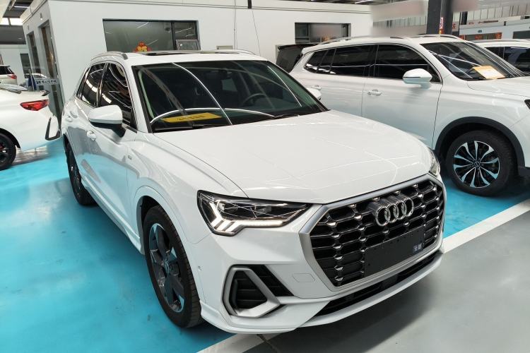 Used Audi Q3 2023 35 TFSI Fashion Dynamic Model (1.5T) Front Right 45 Deg