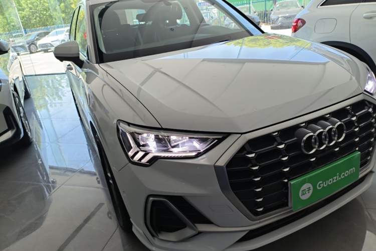 Used Audi Q3 2023 40 TFSI Fashion Dynamic Model Front Right 45 Deg