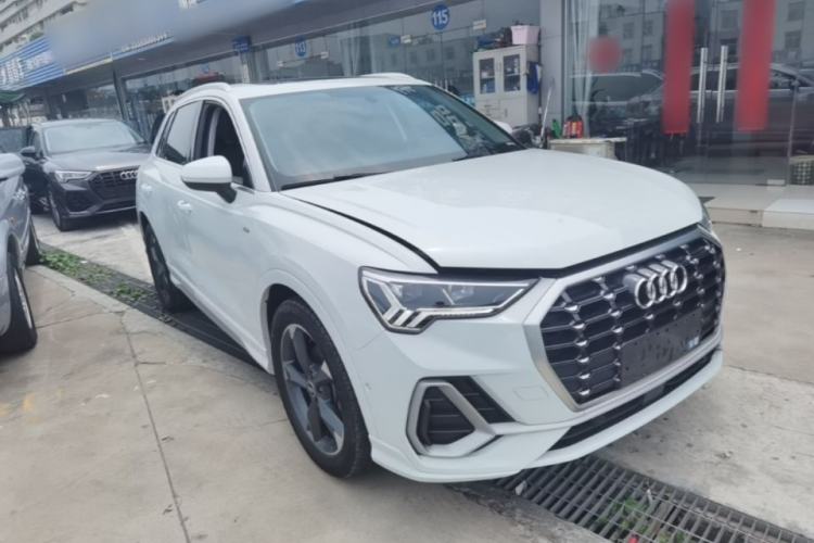 Used Audi Q3 2023 35 TFSI Fashion Dynamic Model (1.4T) Front Right 45 Deg