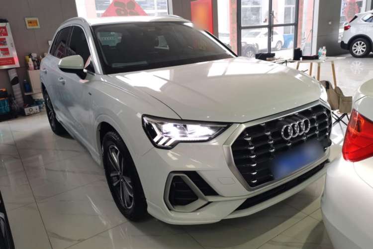 Used Audi Q3 2023 35 TFSI Progressive Dynamic Edition (1.4T) Front Right 45 Deg