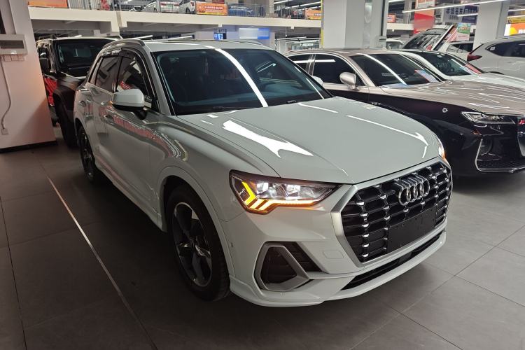 Used Audi Q3 2023 35 TFSI Fashion Dynamic Model (1.5T) Front Right 45 Deg
