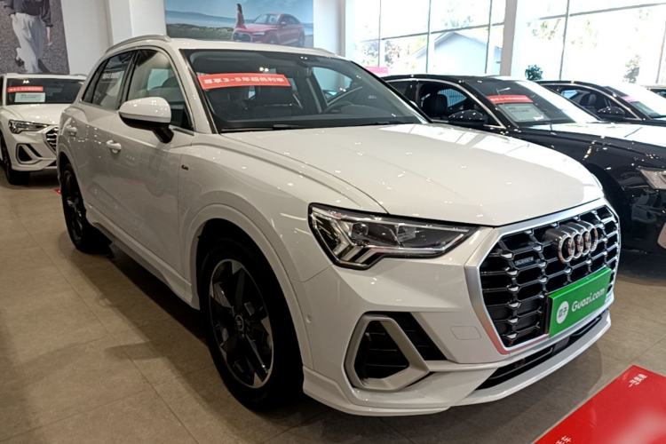 Used Audi Q3 2023 35 TFSI Fashion Dynamic Model (1.5T) Front Right 45 Deg