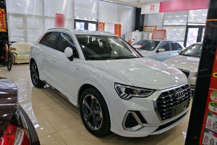 Used Audi Q3 2023 35 TFSI Fashion Dynamic Model (1.4T) Front Right 45 Deg