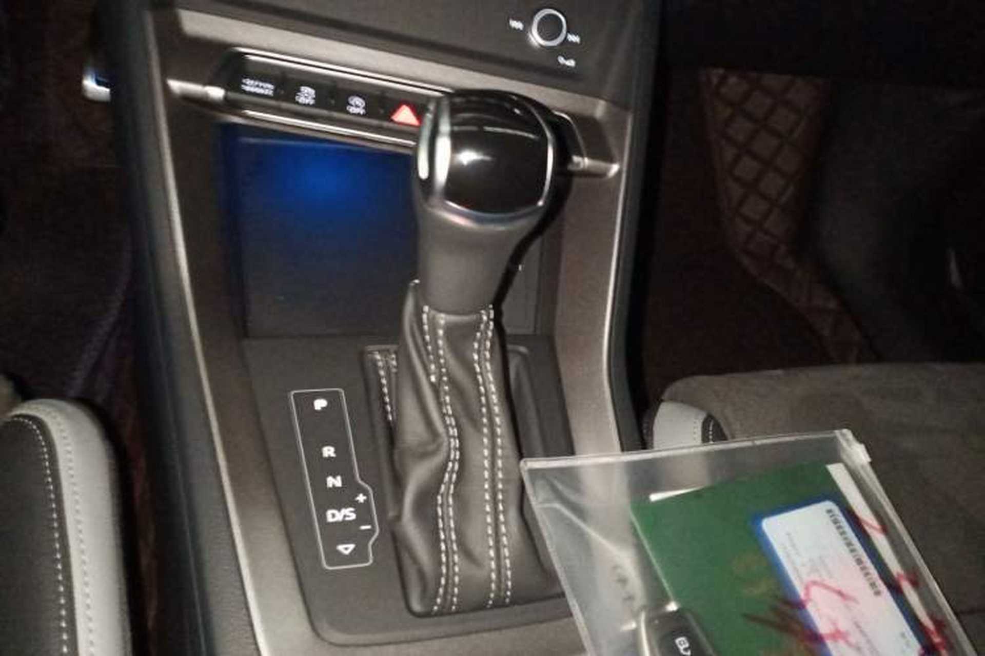 Used Audi Q3 2023 Updated 40 TFSI Fashionable and Dynamic Version Gear Lever