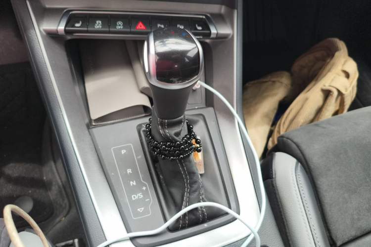 Used Audi Q3 2023 35 TFSI Fashion Dynamic Model (1.5T) Gear Lever