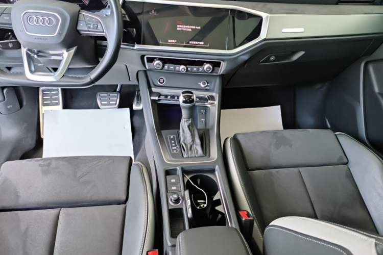 Used Audi Q3 2023 40 TFSI Fashion Dynamic Model Gear Lever