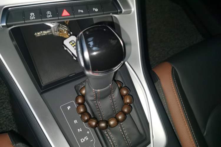 Used Audi Q3 2023 35 TFSI Fashion Elegant Version (1.5T) Gear Lever