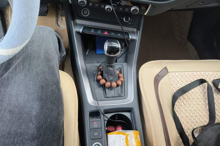 Used Audi Q3 2023 35 TFSI Fashion Dynamic Model (1.4T) Gear Lever