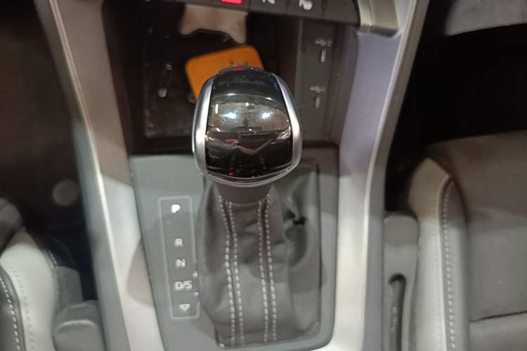 Used Audi Q3 2023 35 TFSI Fashion Dynamic Model (1.5T) Gear Lever