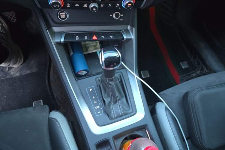 Used Audi Q3 2023 35 TFSI Fashion Dynamic Model (1.5T) Gear Lever