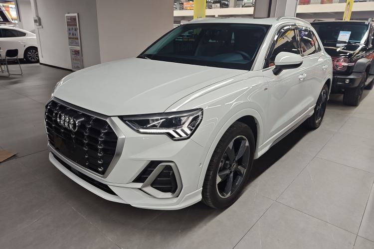 Audi Q3 2023 35 TFSI Fashion Dynamic Model (1.5T) с пробегом Guazi used car, China used car export, Used car for sale, Used cars, Cheapest cars for sale