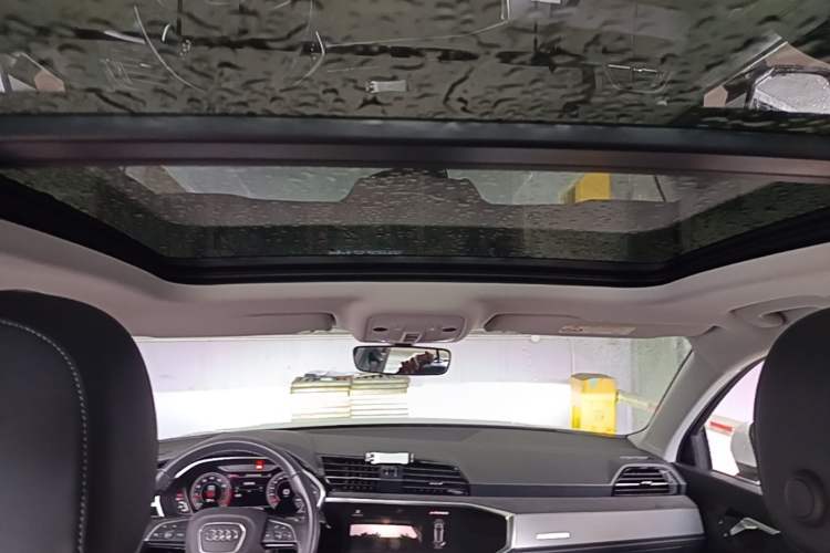 Used Audi Q3 2023 35 TFSI Fashion Dynamic Model (1.4T) Headliner