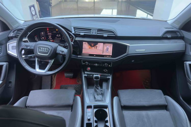 Used Audi Q3 2023 35 TFSI Progressive Dynamic Edition (1.4T) Interior 1