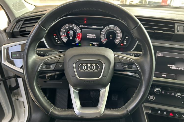 Used Audi Q3 2023 35 TFSI Fashion Dynamic Model (1.5T) Interior 1