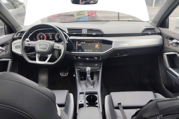 Used Audi Q3 2023 35 TFSI Fashion Dynamic Model (1.5T) Interior 2