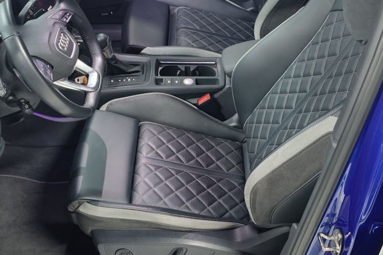 Used Audi Q3 2023 Updated 45 TFSI quattro Stylish and Dynamic Edition Interior 2