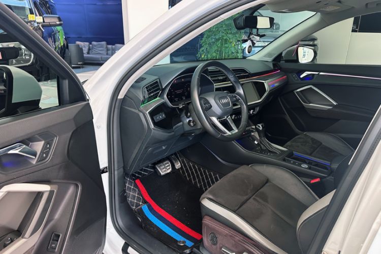 Used Audi Q3 2023 35 TFSI Progressive Dynamic Edition (1.4T) Interior 3
