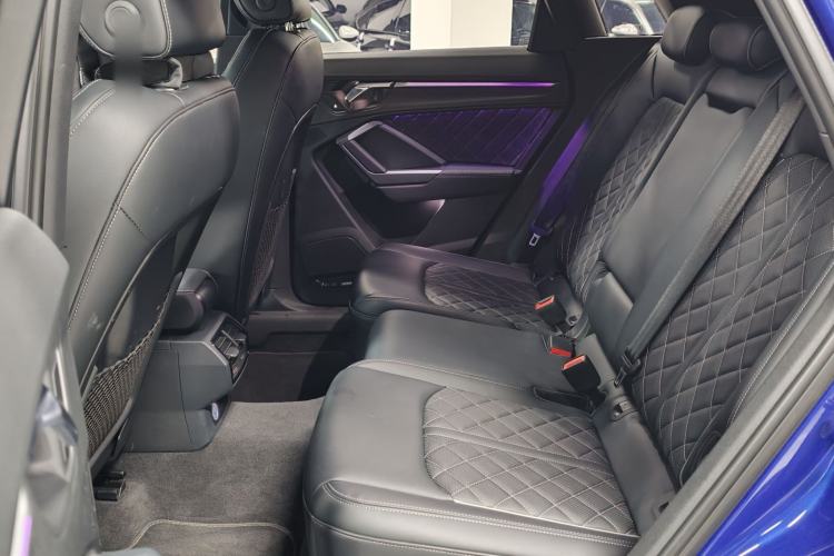 Used Audi Q3 2023 Updated 45 TFSI quattro Stylish and Dynamic Edition Interior 3