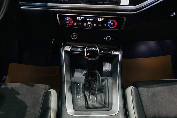 Used Audi Q3 2023 35 TFSI Fashion Dynamic Model (1.4T) Interior 4