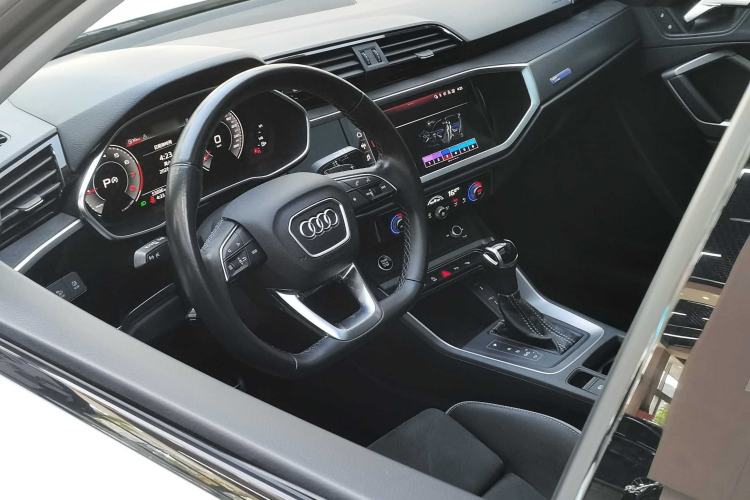 Used Audi Q3 2023 35 TFSI Fashion Dynamic Model (1.4T) Interior 4