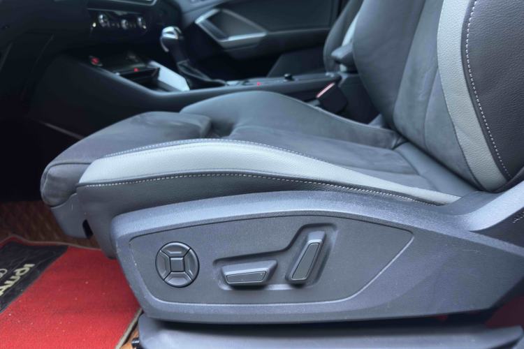 Used Audi Q3 2023 35 TFSI Progressive Dynamic Edition (1.4T) Interior 5