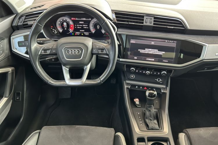 Used Audi Q3 2023 35 TFSI Fashion Dynamic Model (1.5T) Interior 6