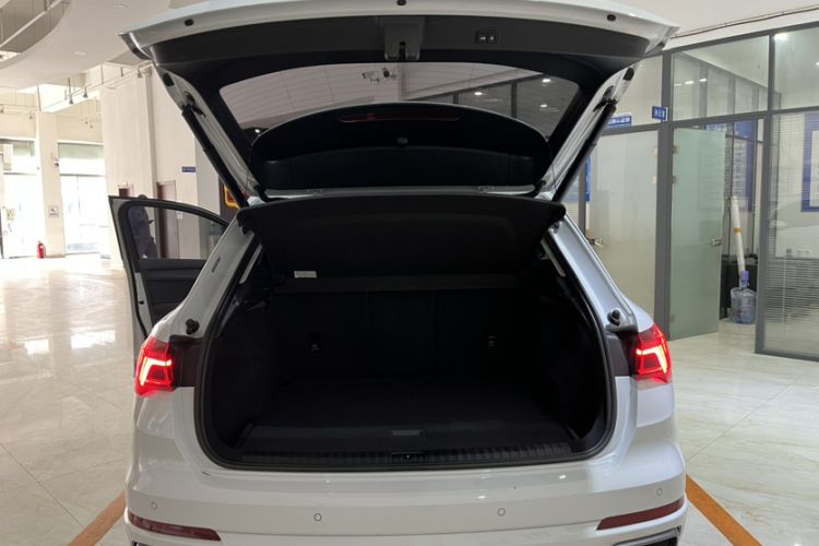 Used Audi Q3 2023 35 TFSI Fashion Dynamic Model (1.4T) Interior 8