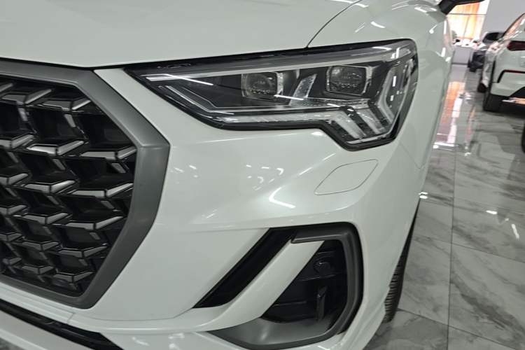 Used Audi Q3 2023 Updated 45 TFSI quattro Stylish and Dynamic Edition Left Front Headlight