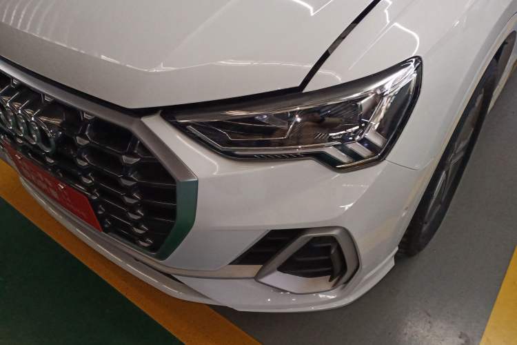 Used Audi Q3 2023 Updated 40 TFSI Fashionable and Dynamic Version Left Front Headlight