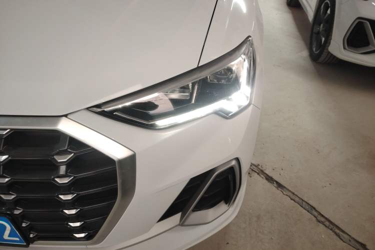 Used Audi Q3 2023 35 TFSI Fashion Dynamic Model (1.4T) Left Front Headlight