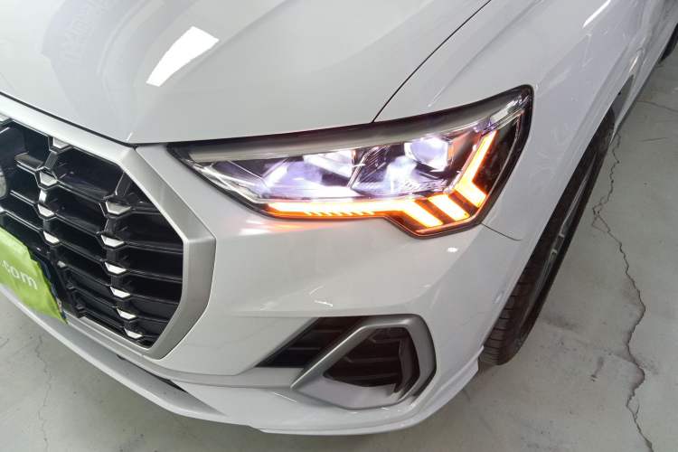 Used Audi Q3 2023 Updated 40 TFSI Fashionable and Dynamic Version Left Front Headlight