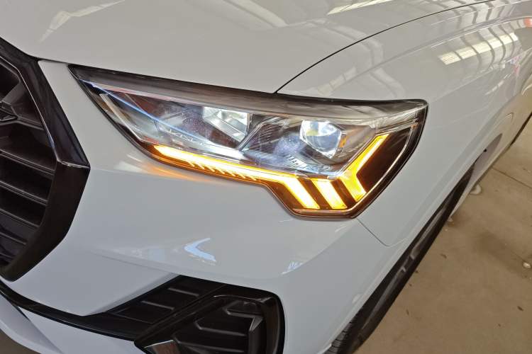 Used Audi Q3 2023 35 TFSI Fashion Dynamic Model (1.5T) Left Front Headlight