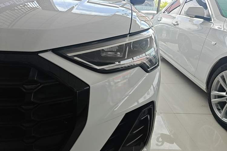 Used Audi Q3 2023 Updated 45 TFSI quattro Stylish and Dynamic Edition Left Front Headlight