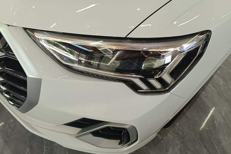 Used Audi Q3 2023 35 TFSI Fashion Dynamic Model (1.5T) Left Front Headlight
