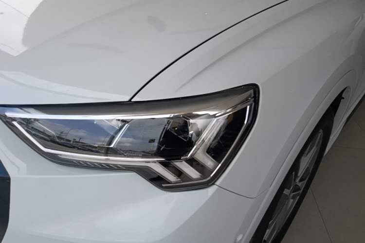Used Audi Q3 2023 35 TFSI Fashion Dynamic Model (1.4T) Left Front Headlight