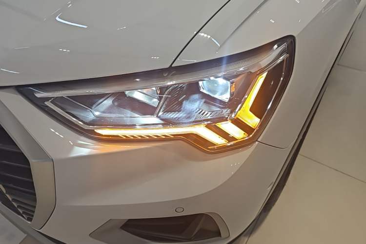 Used Audi Q3 2023 35 TFSI Fashion Elegant Version (1.4T) Left Front Headlight