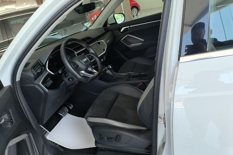 Used Audi Q3 2023 40 TFSI Fashion Dynamic Model Left Front Seat