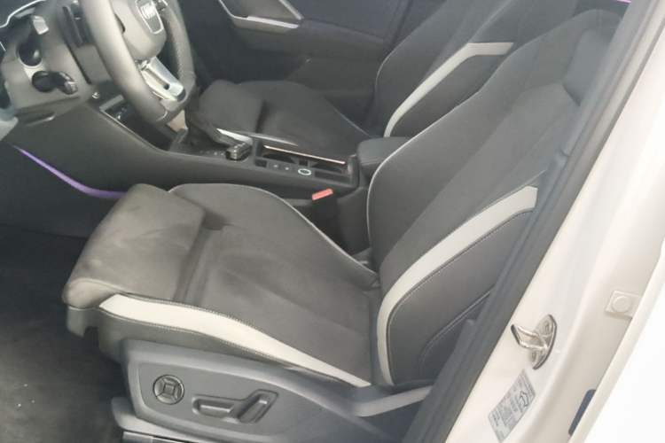 Used Audi Q3 2023 45 TFSI quattro Fashion Dynamic Edition Left Front Seat