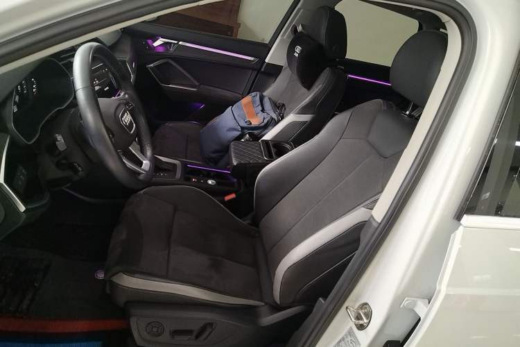 Used Audi Q3 2023 35 TFSI Progressive Dynamic Edition (1.4T) Left Front Seat