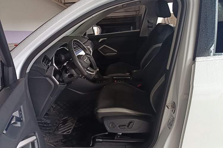 Used Audi Q3 2023 35 TFSI Fashion Dynamic Model (1.4T) Left Front Seat