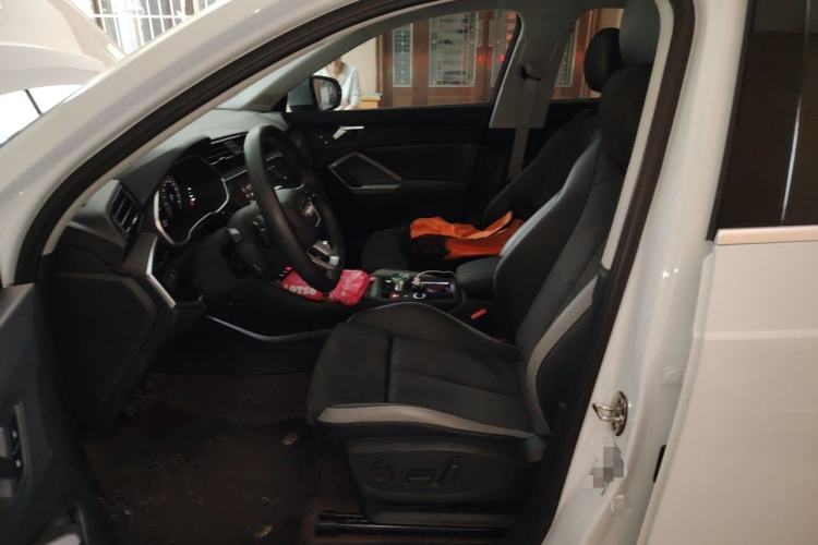 Used Audi Q3 2023 35 TFSI Fashion Dynamic Model (1.5T) Left Front Seat