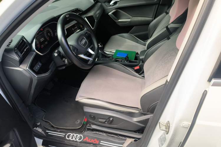 Used Audi Q3 2023 35 TFSI Fashion Dynamic Model (1.5T) Left Front Seat