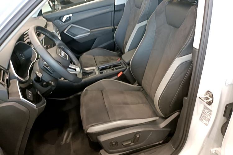 Used Audi Q3 2023 35 TFSI Fashion Dynamic Model (1.5T) Left Front Seat