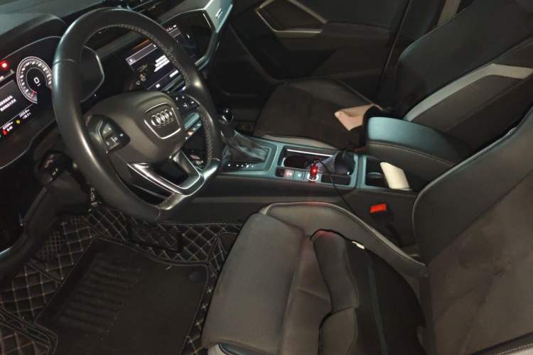 Used Audi Q3 2023 35 TFSI Fashion Dynamic Model (1.4T) Left Front Seat