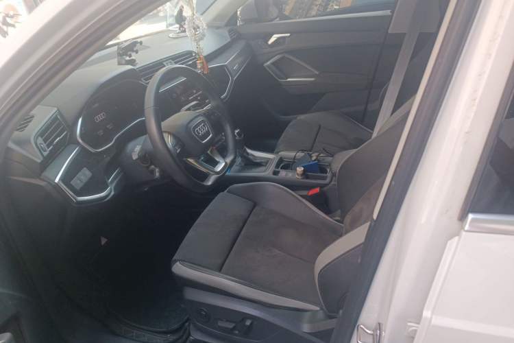 Used Audi Q3 2023 35 TFSI Fashion Dynamic Model (1.4T) Left Front Seat