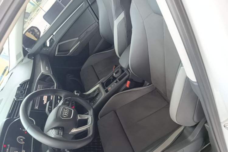 Used Audi Q3 2023 35 TFSI Fashion Dynamic Model (1.4T) Left Front Seat